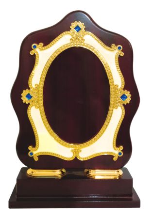 Wooden Plaque with oval ornamental frame